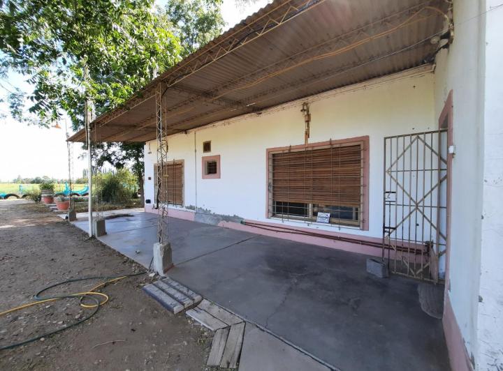 Casa · 302m² · 3 Ambientes · 1 Cochera