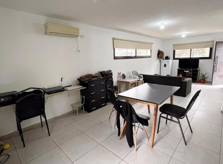 Casa · 85m² · 2 Ambientes · 1 Cochera