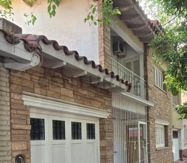 Casa · 200m² · 4 Dormitorios · 1 Cochera