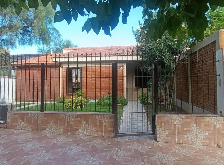 Casa · 80m² · 5 Ambientes · 1 Cochera