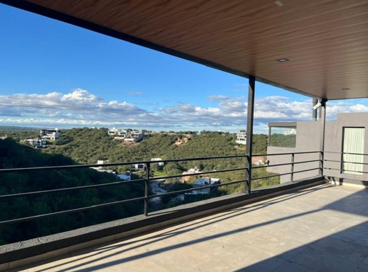 Casa · 260m² · 7 Ambientes