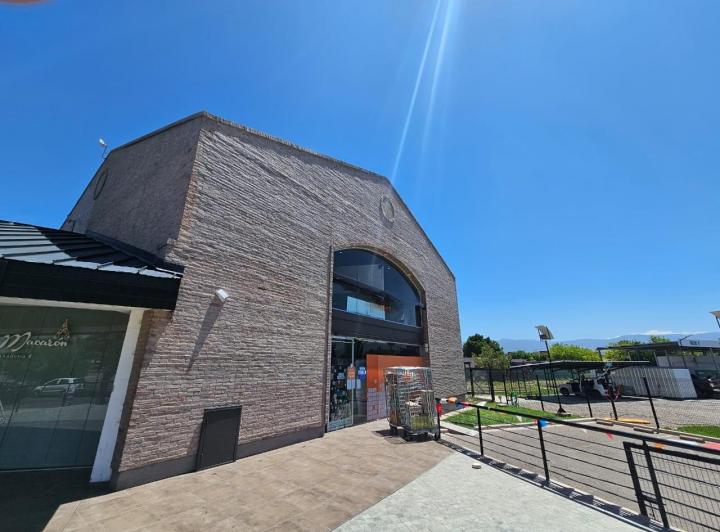 Local comercial · 160m² · 3 Ambientes