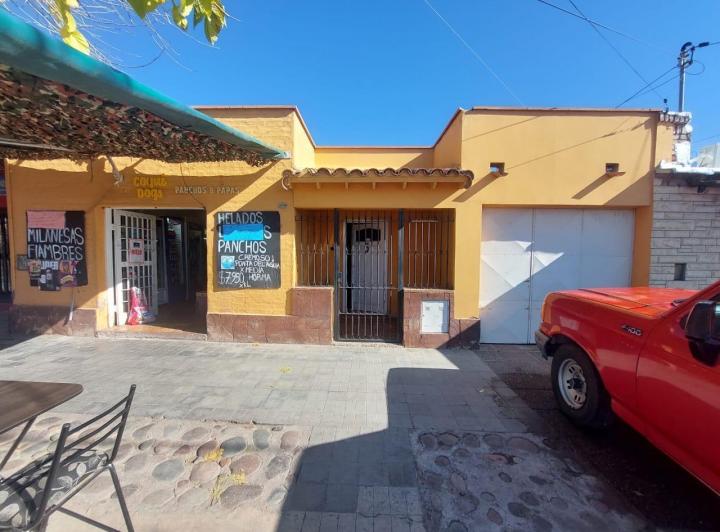 Casa · 143m² · 4 Dormitorios · 3 Cocheras