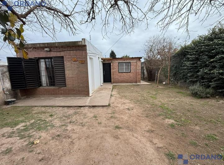 Casa · 95m² · 4 Ambientes · 1 Cochera