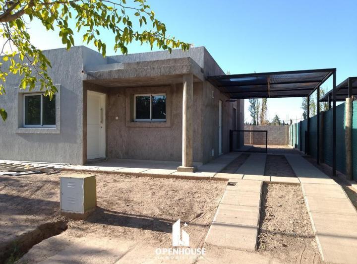 Casa · 200m² · 5 Ambientes · 2 Cocheras
