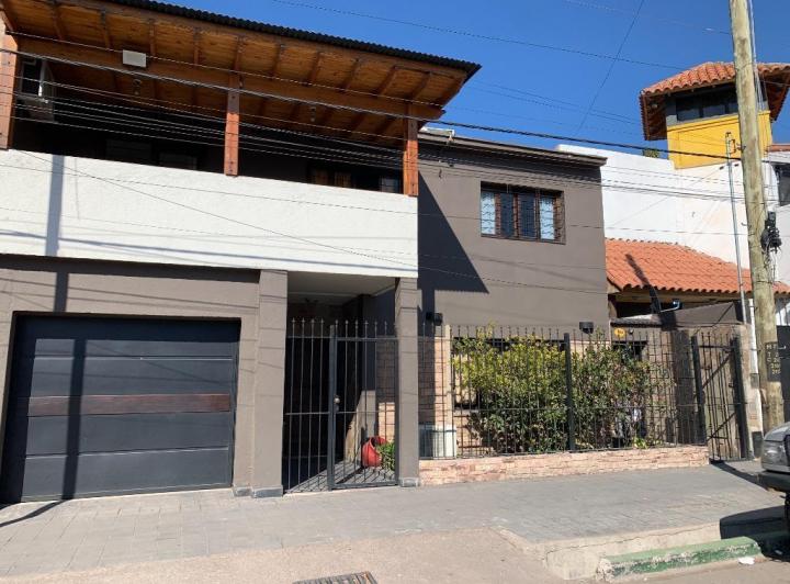 Casa · 243m² · 1 Cochera