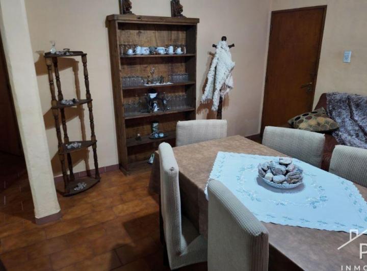 Casa · 94m² · 4 Ambientes · 1 Cochera