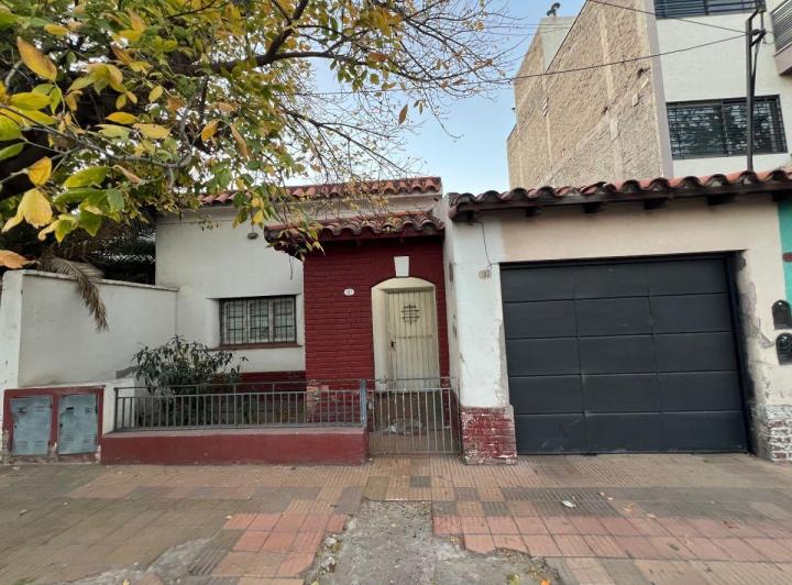 Casa · 174m² · 6 Ambientes · 1 Cochera