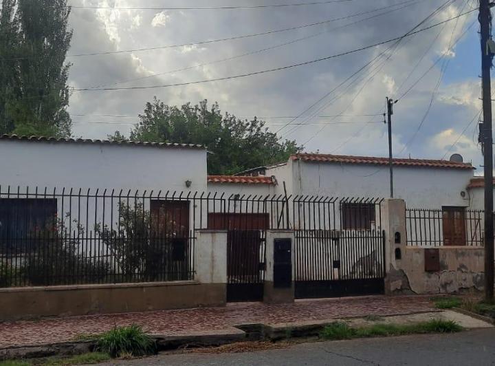 Terreno · 75m² · 12 Ambientes · 1 Cochera