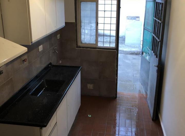 Casa · 85m² · 5 Ambientes · 1 Cochera