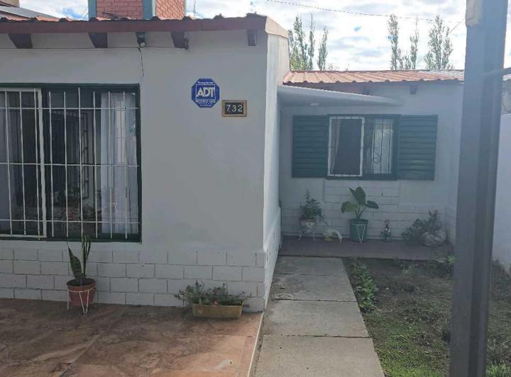 Casa · 140m² · 3 Dormitorios · 2 Cocheras