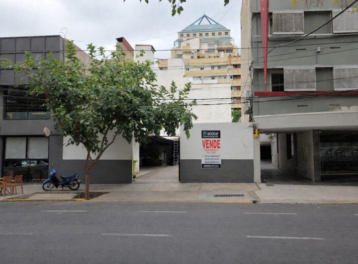 Terreno · 302m²