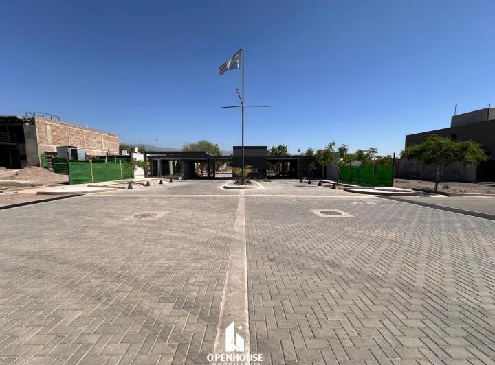 Terreno · 300m²