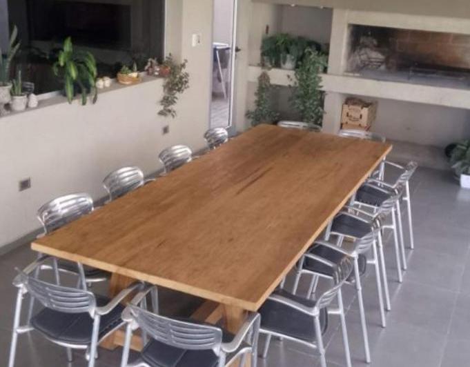 Casa · 300m² · 4 Ambientes
