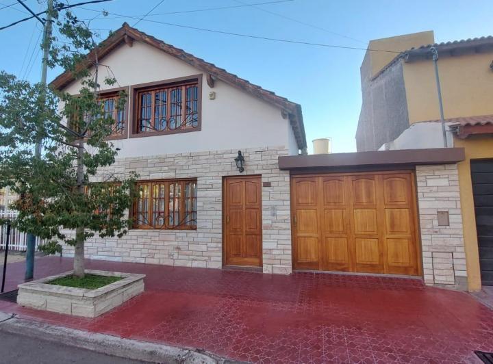 Casa · 135m² · 3 Dormitorios · 1 Cochera
