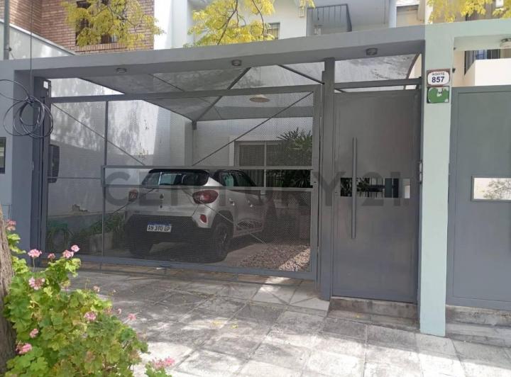 PH · 103m² · 5 Ambientes · 1 Cochera