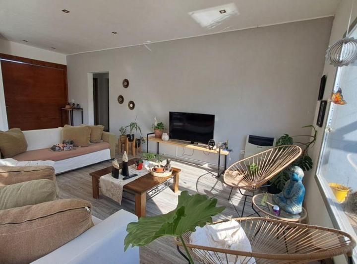 Casa · 250m² · 7 Ambientes · 2 Cocheras