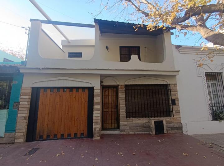 Casa · 133m² · 3 Ambientes · 1 Cochera