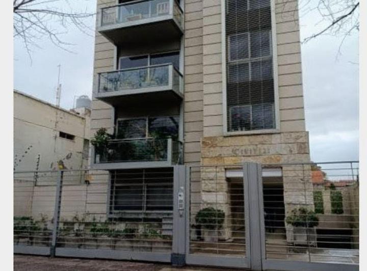 Departamento · 70m² · 6 Ambientes · 1 Cochera