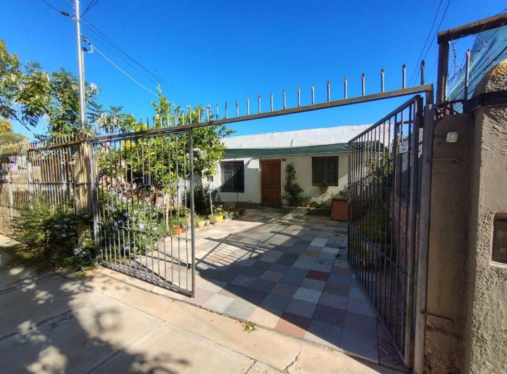 Casa · 100m² · 6 Ambientes · 1 Cochera