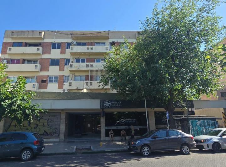 Oficina comercial · 80m² · 5 Ambientes · 1 Cochera