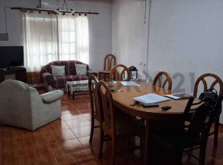 Casa · 100m² · 5 Ambientes · 1 Cochera