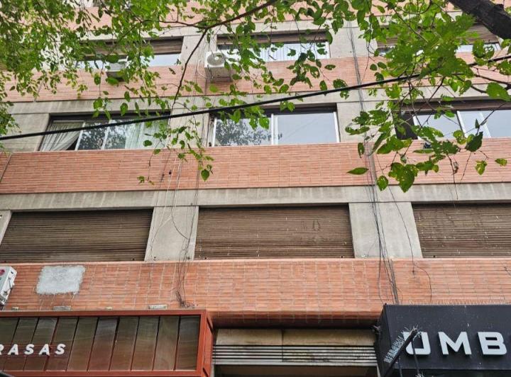 Oficina comercial · 75m² · 5 Ambientes