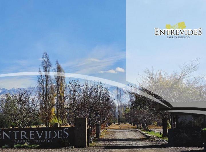 Terreno · 1220m²