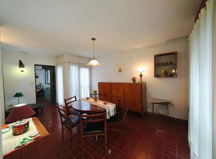 Casa · 131m² · 5 Ambientes · 1 Cochera