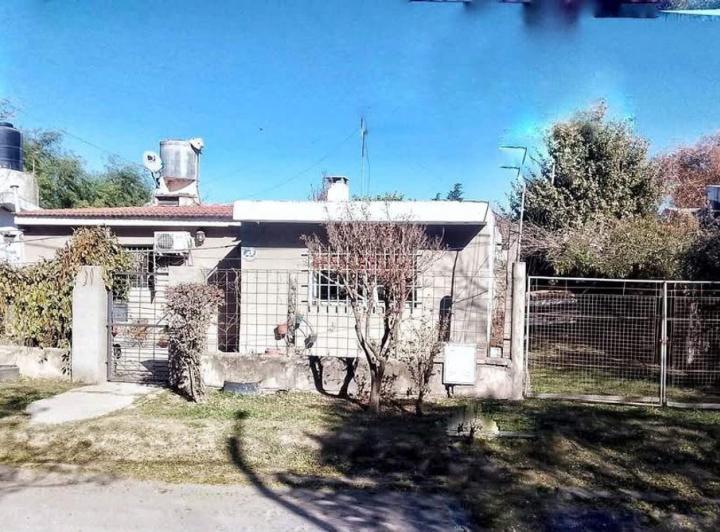 Casa · 100m² · 6 Ambientes · 1 Cochera