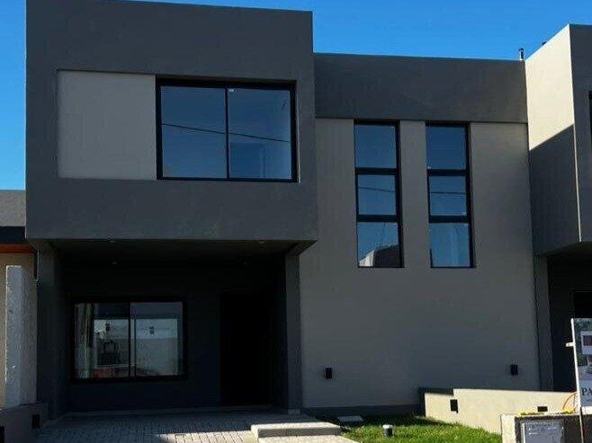 Casa · 116m² · 4 Ambientes
