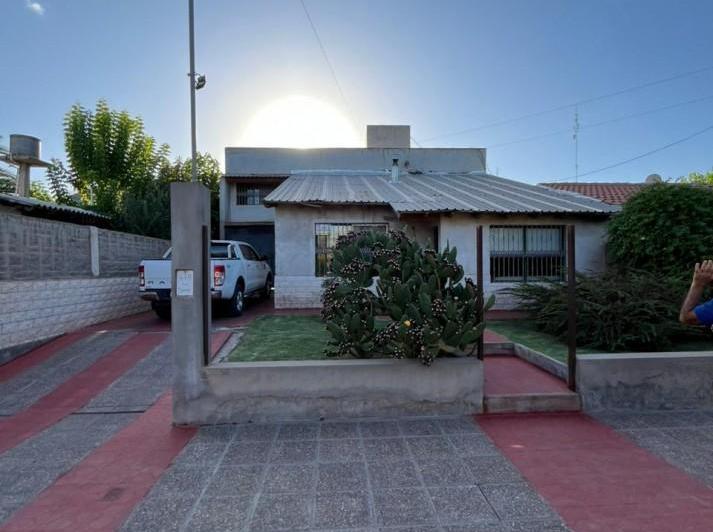 Casa · 198m² · 4 Dormitorios