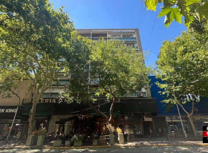 Departamento · 80m² · 5 Ambientes