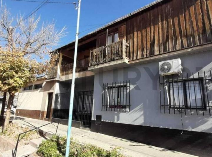 Casa · 549m² · 6 Ambientes · 6 Cocheras