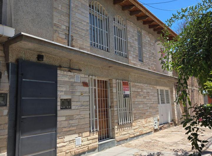 Casa · 236m² · 1 Ambiente · 1 Cochera