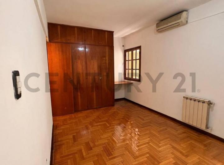 Departamento · 183m² · 5 Ambientes · 1 Cochera
