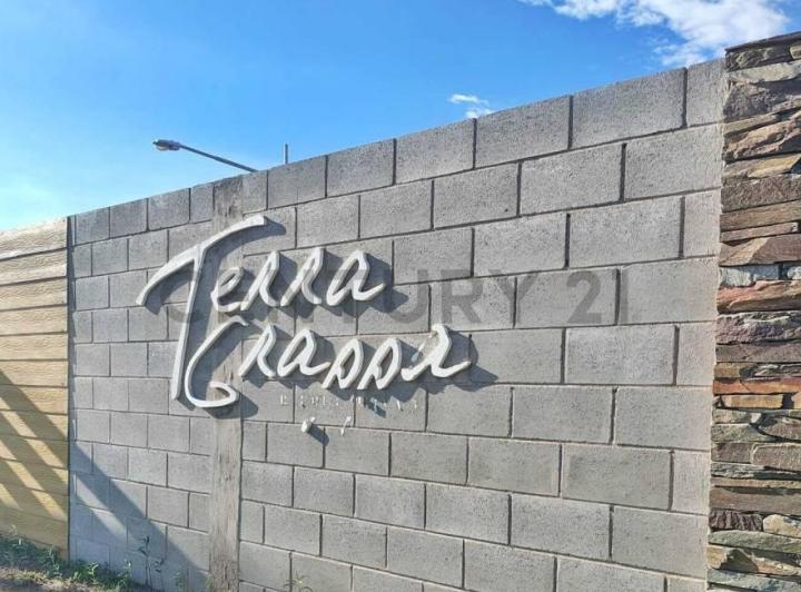 Terreno · 327m²