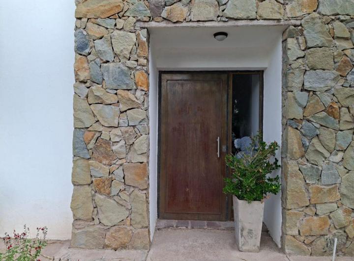 Casa · 130m² · 5 Ambientes · 1 Cochera