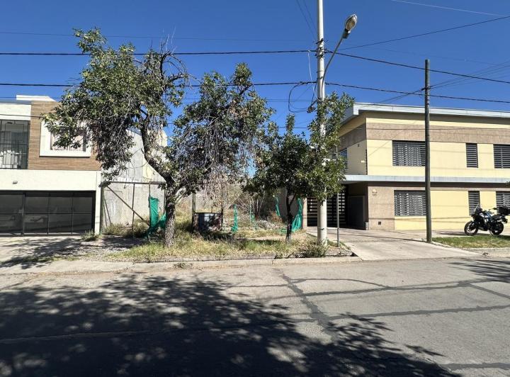 Terreno · 285m²