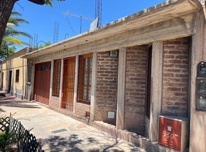 Casa · 100m² · 4 Ambientes · 1 Cochera