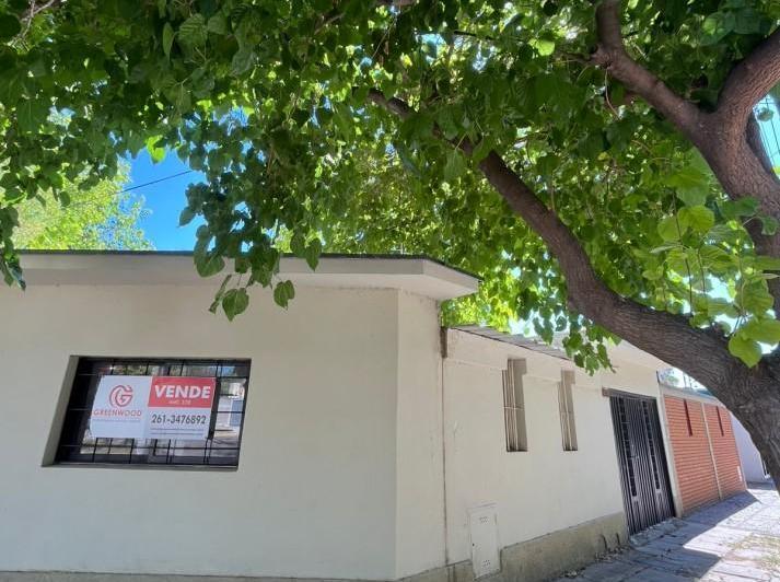 Casa · 157m² · 8 Ambientes · 2 Cocheras