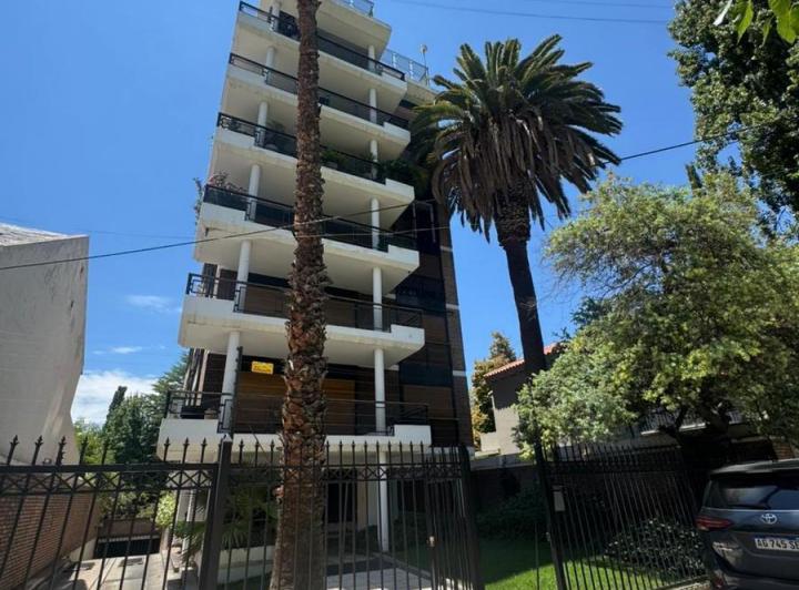 Departamento · 178m² · 3 Dormitorios · 1 Cochera