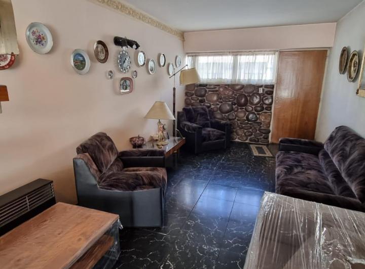 Casa · 149m² · 5 Dormitorios · 1 Cochera