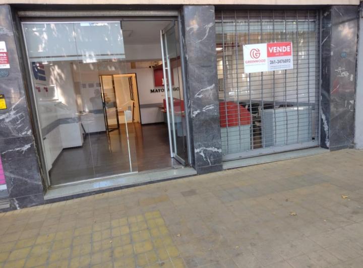 Local comercial · 140m²