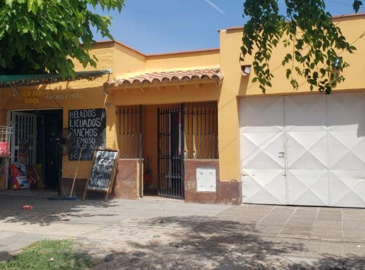Casa · 182m² · 6 Ambientes · 2 Cocheras