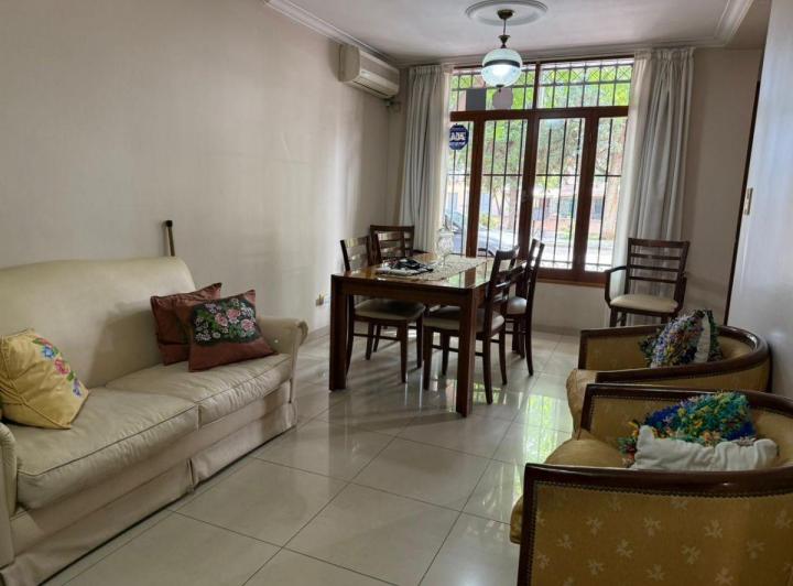 Casa · 145m² · 7 Ambientes · 2 Cocheras