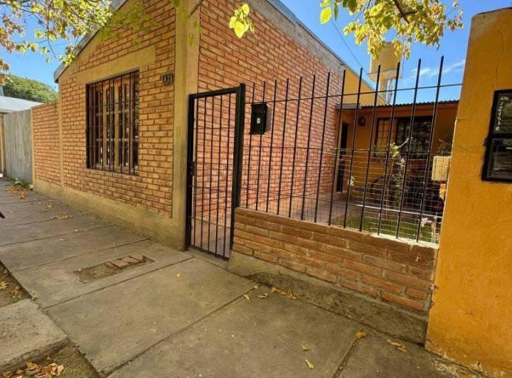 Casa · 90m² · 2 Ambientes · 1 Cochera