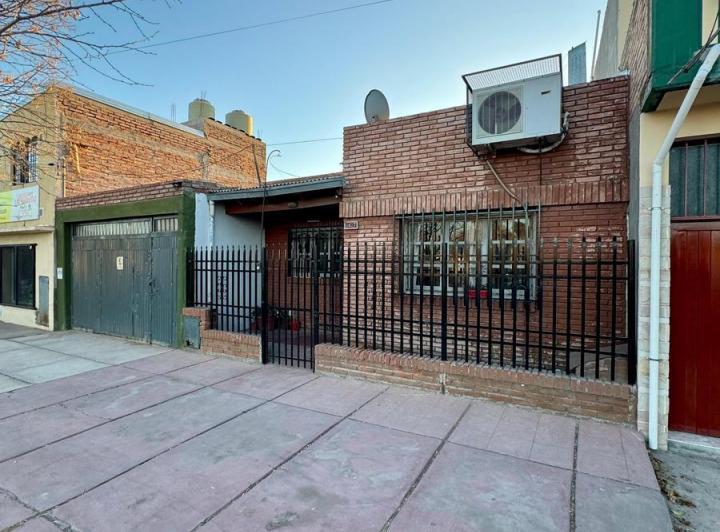 Casa · 106m² · 2 Dormitorios · 1 Cochera