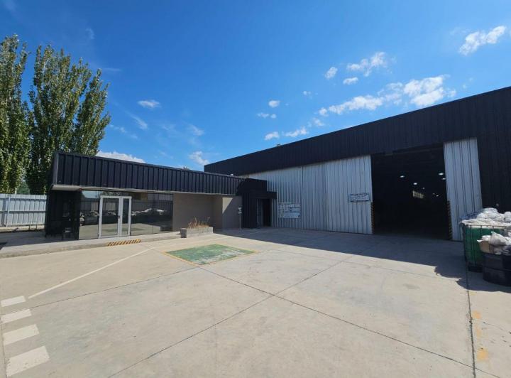 Bodega-Galpón · 1879m² · 4 Ambientes