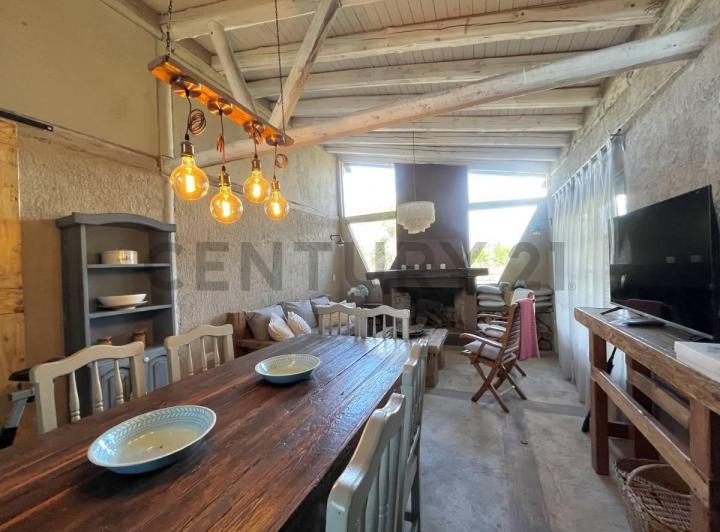 Casa · 210m² · 5 Ambientes